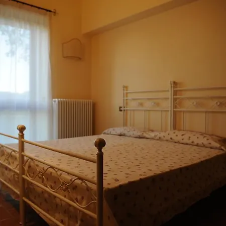 Azienda Agraria Montelujano Gubbio Camera foto