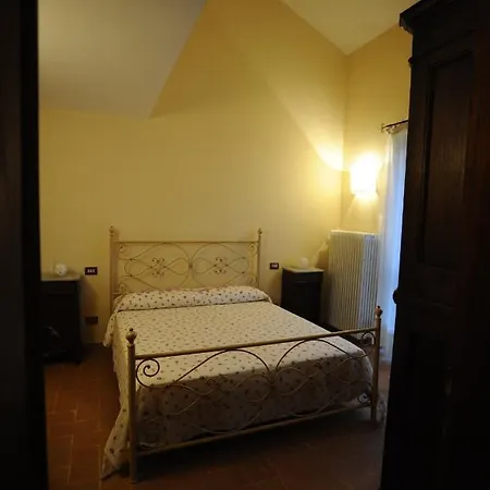 Azienda Agraria Montelujano Gubbio Camera foto